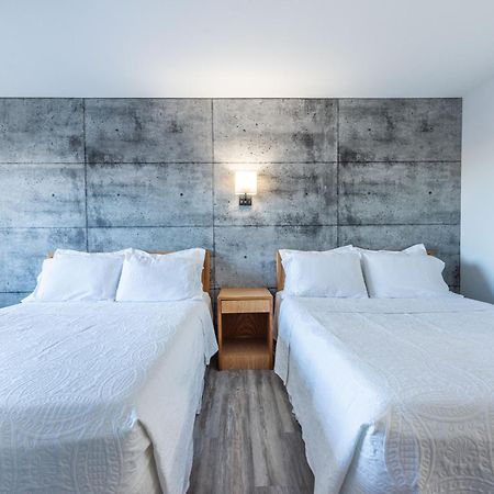 Blue Horse Motel Beiseker Ngoại thất bức ảnh