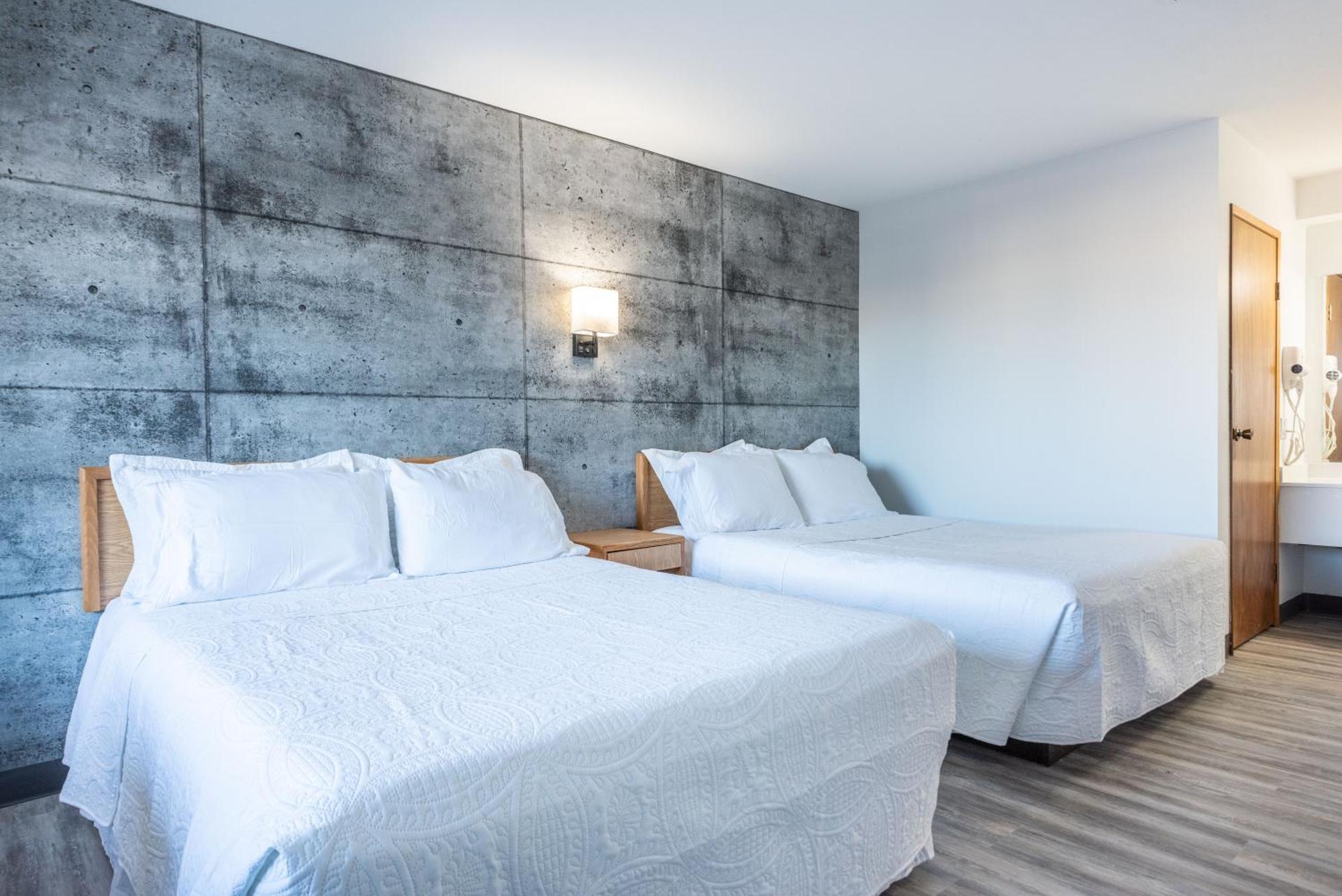 Blue Horse Motel Beiseker Ngoại thất bức ảnh